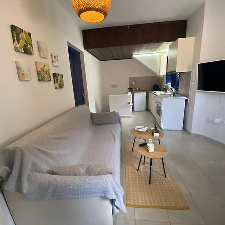 Apartamento Oros Eros Hidra Habitación foto