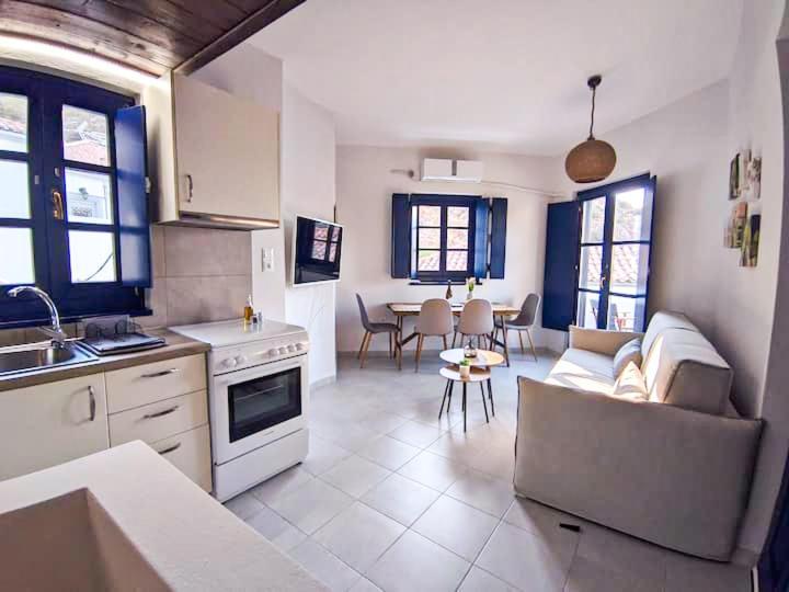 Apartamento Oros Eros Hidra Exterior foto